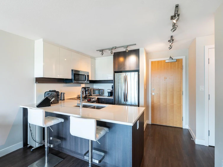 1606-958 Ridgeway Avenue, Coquitlam, BC, V3K 0C5 - 4
