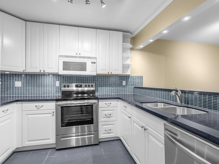107-8651 Ackroyd Road, Richmond, BC, V6X 1B6 - 15