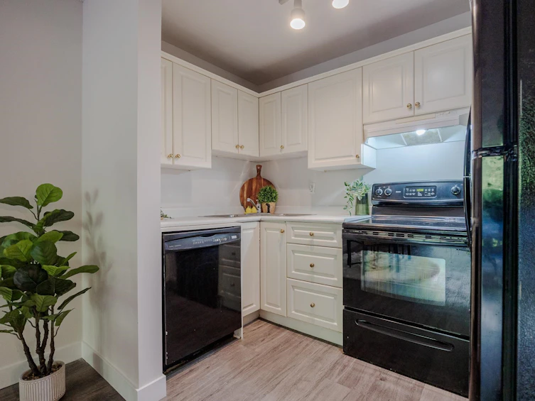 #213-215 Mowat Street, New Westminster, BC, V3M 4P1 - 11