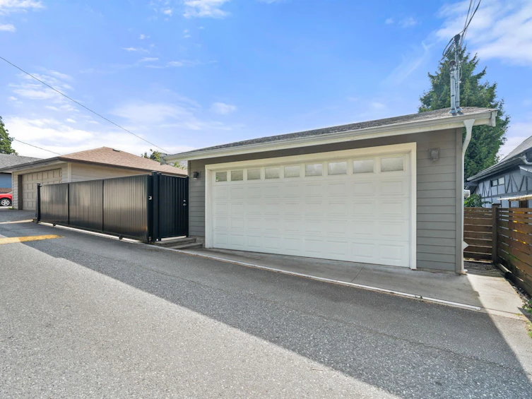 728 E 6th Street, North Vancouver, BC, V7L 1R6 - 37