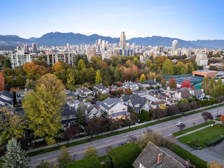1761 W 16th Avenue, Vancouver, BC, V6J 2L9 - 39