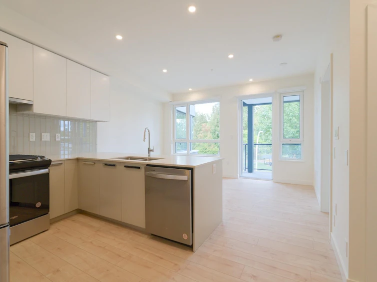 314-13788 76 Avenue, Surrey, BC, V3W 3E9 - 3