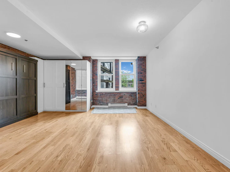 301-233 Abbott Street, Vancouver, BC, V6B 2K7 - 8
