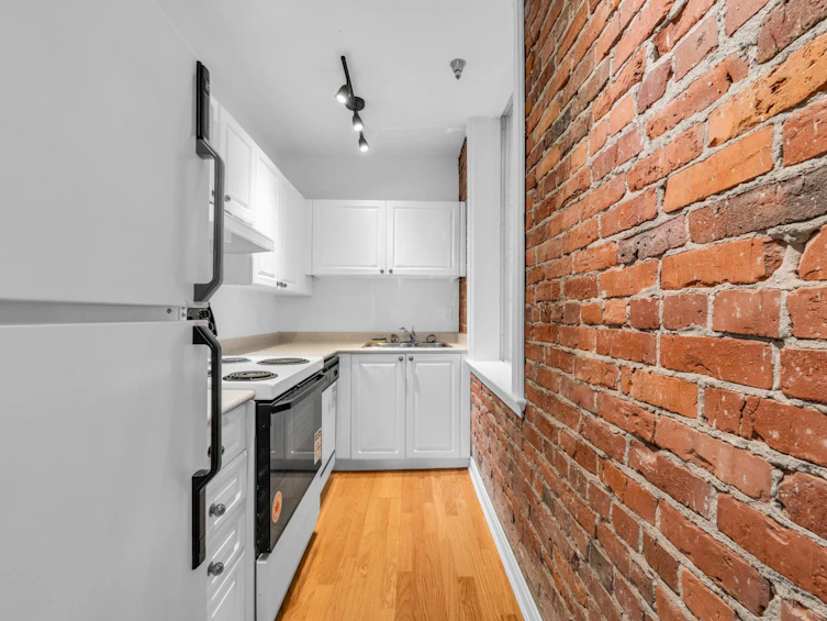 301-233 Abbott Street, Vancouver, BC, V6B 2K7 - 17