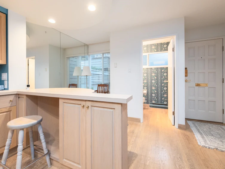 4083 Parkway Drive, Vancouver, BC, V6L 3C9 - 8
