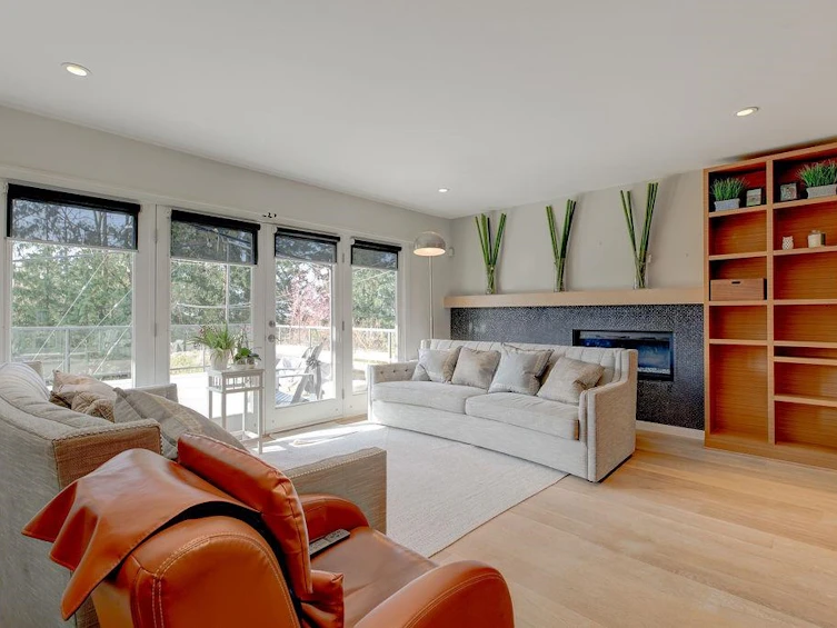 5691 Keith Street, Burnaby, BC, V5J 3C4 - 2