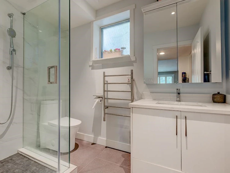 5691 Keith Street, Burnaby, BC, V5J 3C4 - 23