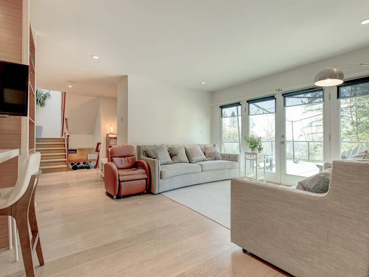 5691 Keith Street, Burnaby, BC, V5J 3C4 - 5