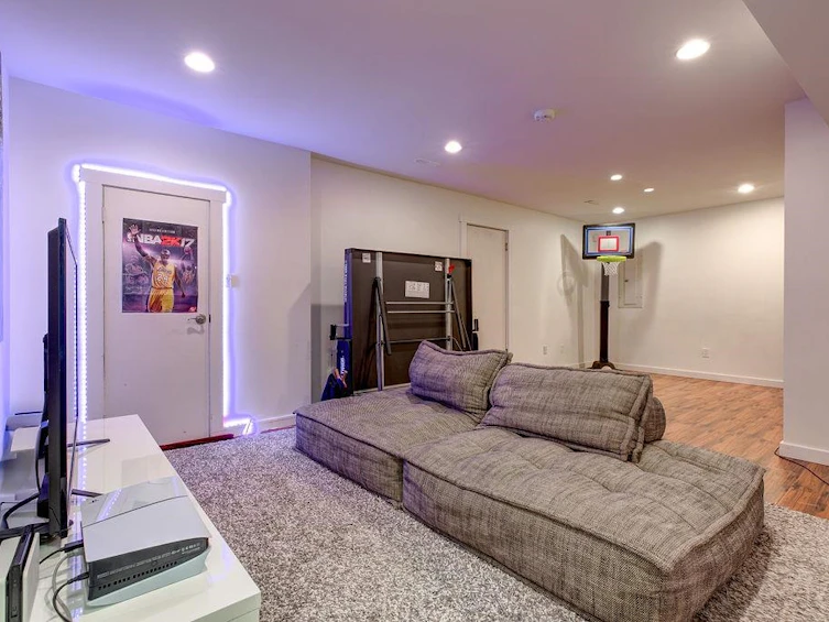 5691 Keith Street, Burnaby, BC, V5J 3C4 - 24