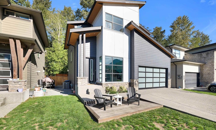 39349 Falcon Crescent