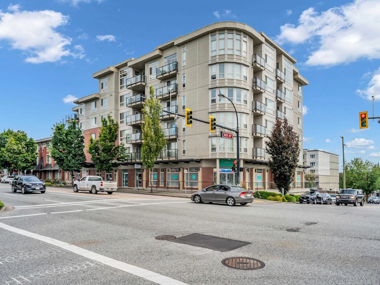 301-22318 Lougheed Highway, Maple Ridge, BC, V2X 2T4