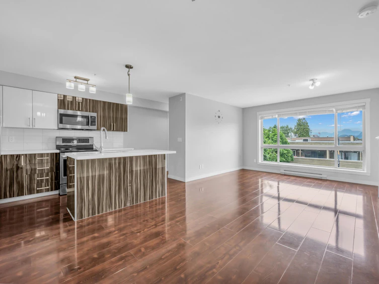 301-22318 Lougheed Highway, Maple Ridge, BC, V2X 2T4 - 18