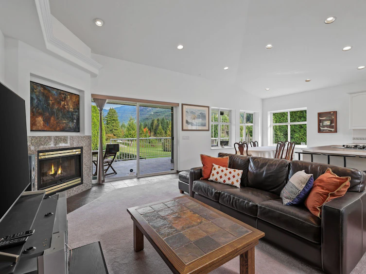 107 Hemlock Drive, Port Moody, BC, V3H 4W9 - 4