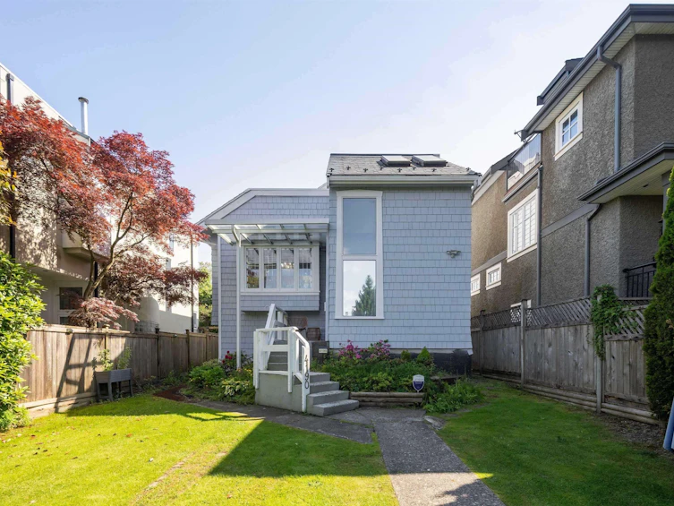 4190 W 11th Avenue, Vancouver, BC, V6R 2L6 - 4