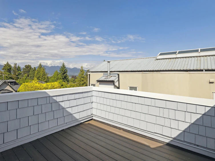 4190 W 11th Avenue, Vancouver, BC, V6R 2L6 - 3