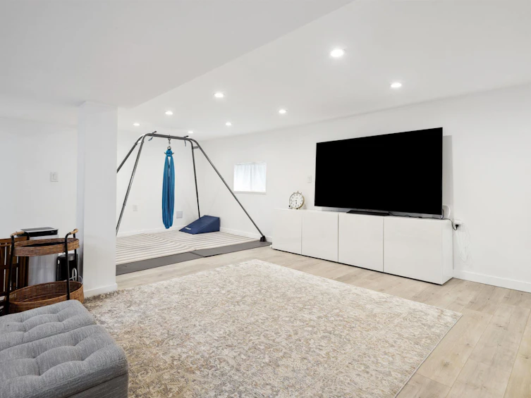 4190 W 11th Avenue, Vancouver, BC, V6R 2L6 - 14