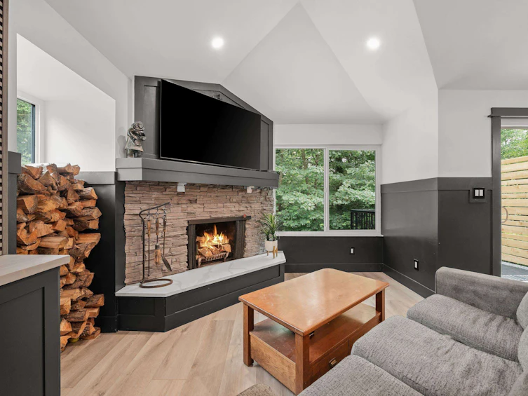 1430 Draycott Road, North Vancouver, BC, V7J 1W2