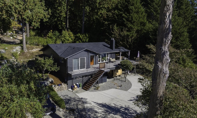 482 Elphinstone Avenue