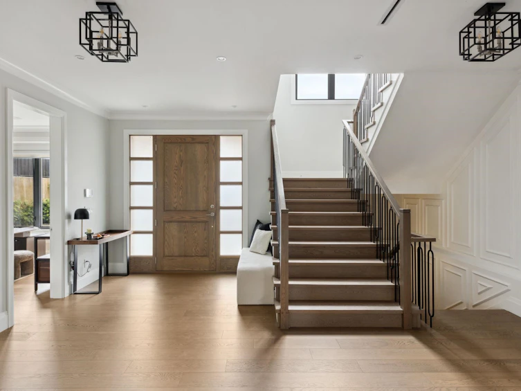 939 Forest Hills Drive, North Vancouver, BC, V7R 1M9 - 23