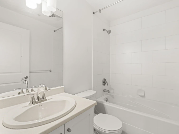 218-15322 101 Avenue, Surrey, BC, V3R 4G9 - 26