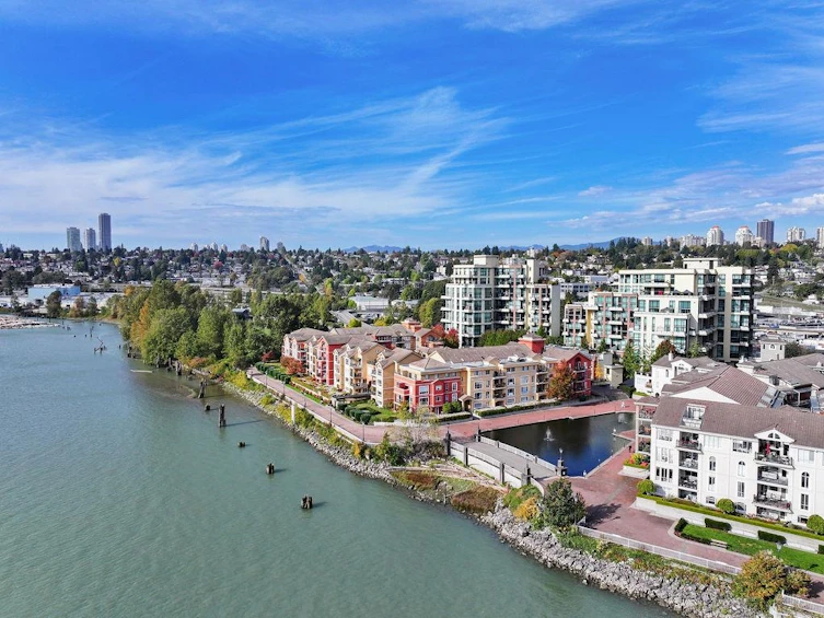 111-6 Renaissance Square, New Westminster, BC, V3M 6N8 - 9