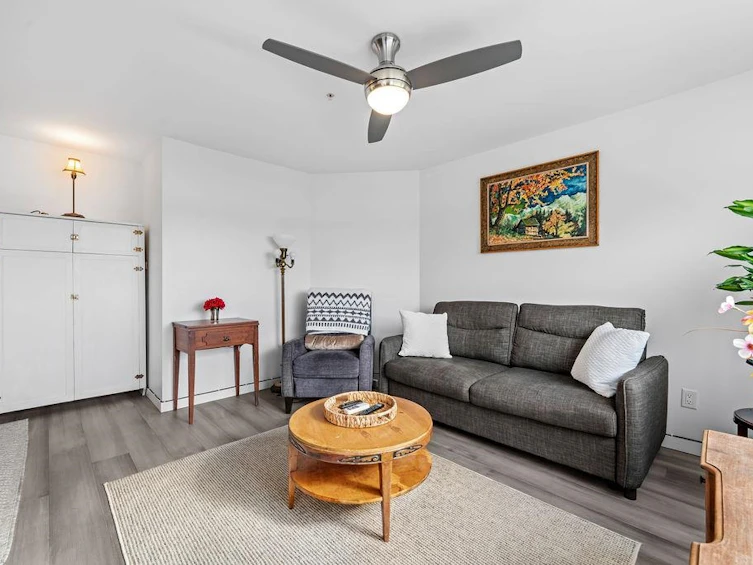 111-6 Renaissance Square, New Westminster, BC, V3M 6N8 - 20