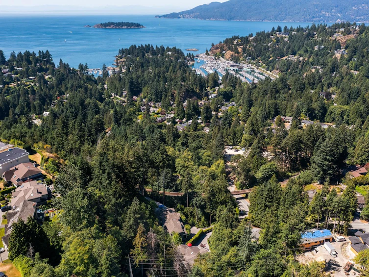 5671 Westport Road, West Vancouver, BC, V7W 1V3 - 40