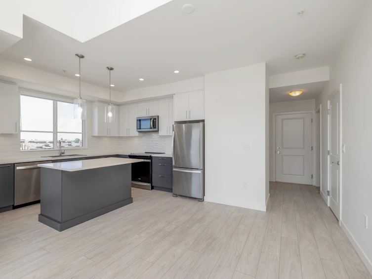 B618-20834 80 Avenue, Langley, BC, V2Y 3M6 - 4
