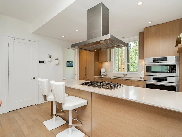 102-1205 Harold Road, North Vancouver, BC, V7K 1G5 - 10