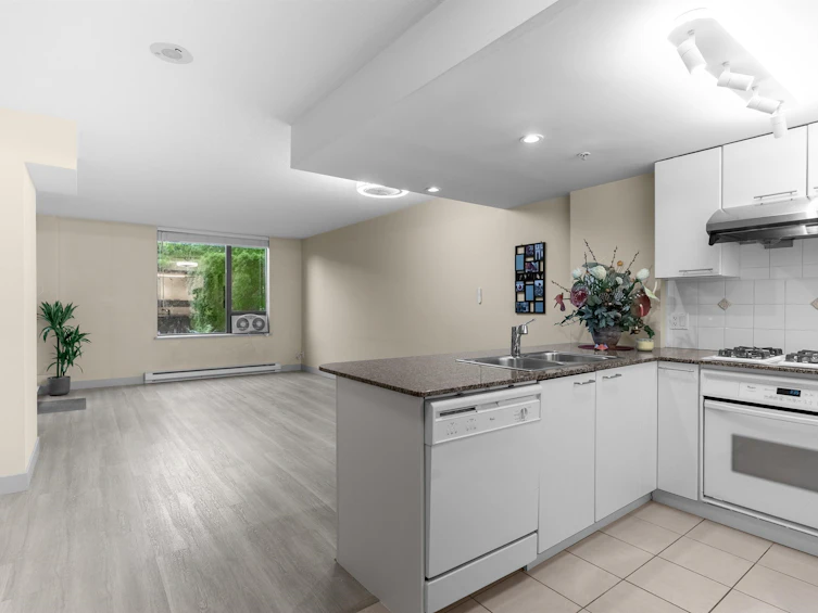 512-8100 Saba Road, Richmond, BC, V6Y 4H1 - 8