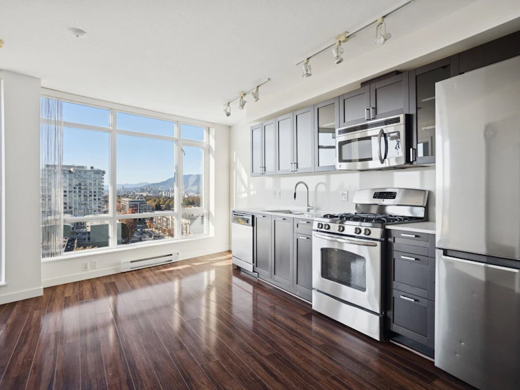 1010-4815 Eldorado Mews, Vancouver, BC, V5R 0B2 - 3