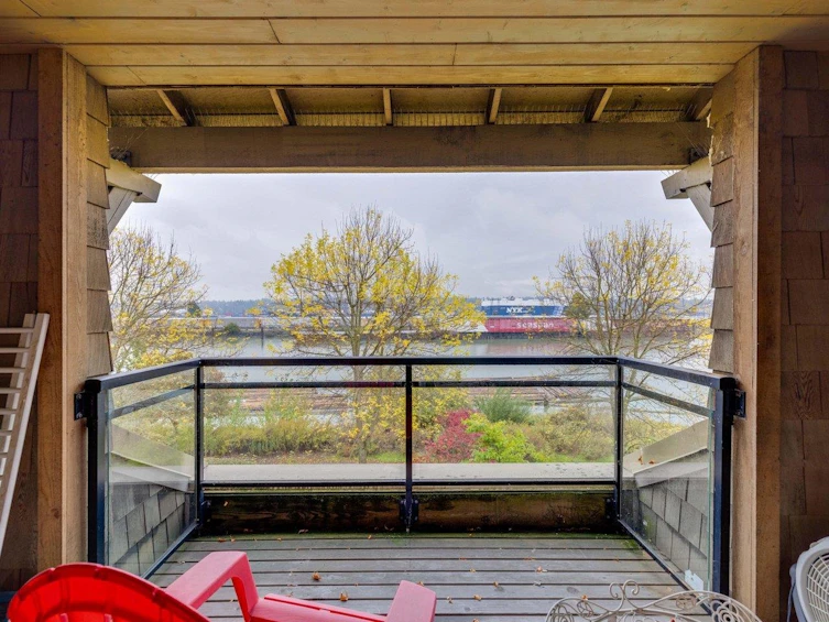 121-250 Salter Street, New Westminster, BC, V3M 0B7
