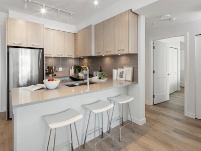 403-4933 Clarendon Street - 4