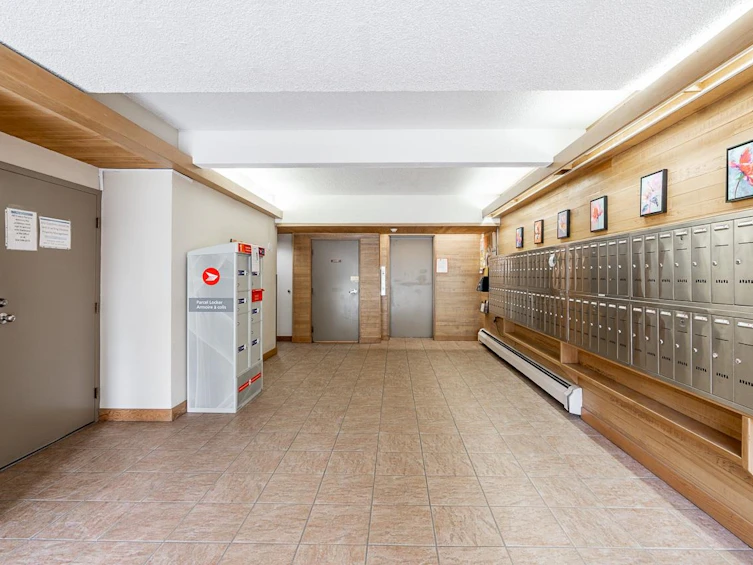 402-1945 Woodway Place, Burnaby, BC, V5B 4S4 - 6