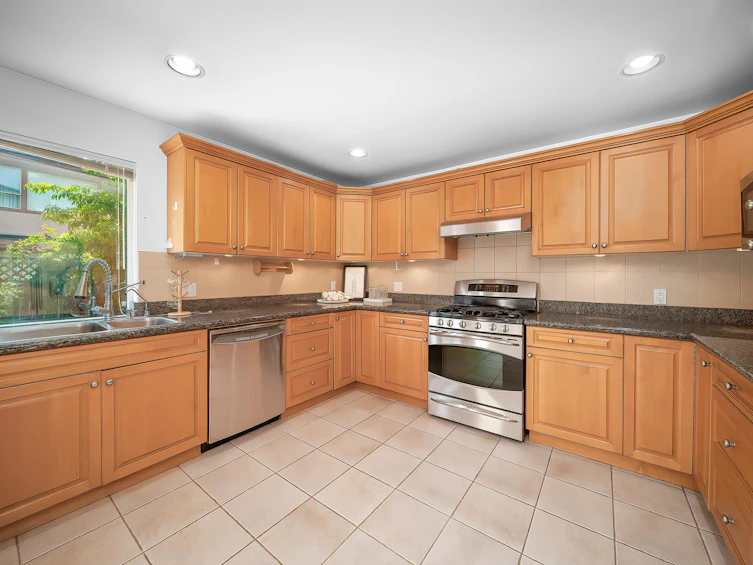 5619 Hankin Drive, Richmond, BC, V7C 5N5 - 5