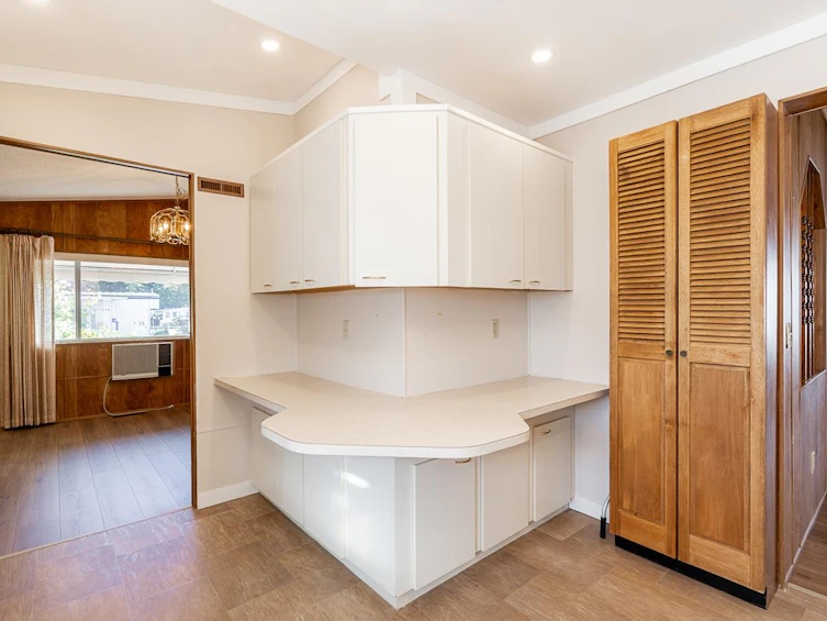 24-15875 20 Avenue, Surrey, BC, V4A 2B1 - 15