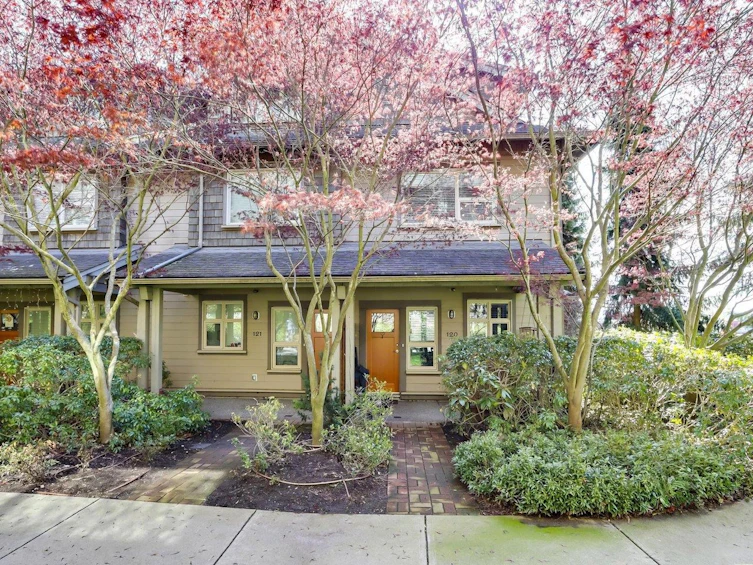 120-250 Salter Street, New Westminster, BC, V3M 0B7