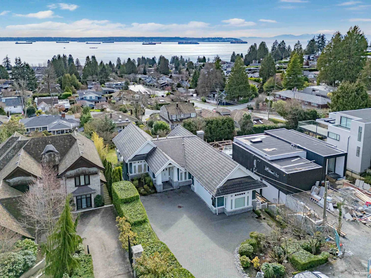 2478 Ottawa Avenue, West Vancouver, BC, V7V 2T1 - 40