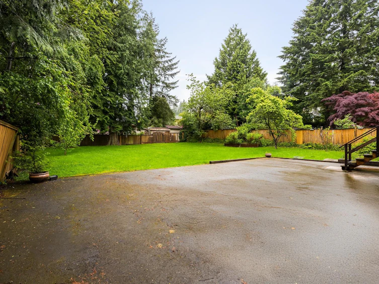 1561 Merlynn Crescent, North Vancouver, BC, V7J 2X9 - 28