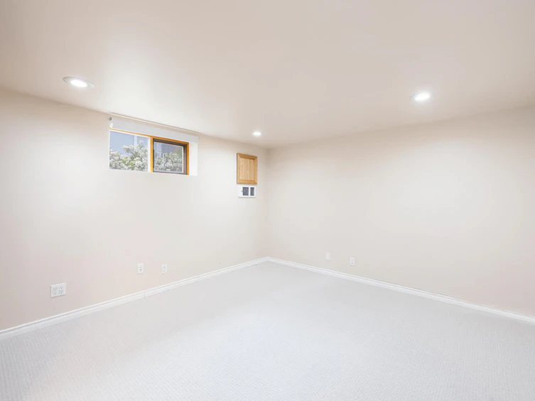 1561 Merlynn Crescent, North Vancouver, BC, V7J 2X9 - 22