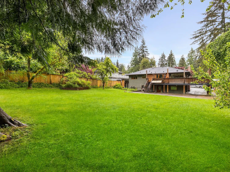 1561 Merlynn Crescent, North Vancouver, BC, V7J 2X9 - 27