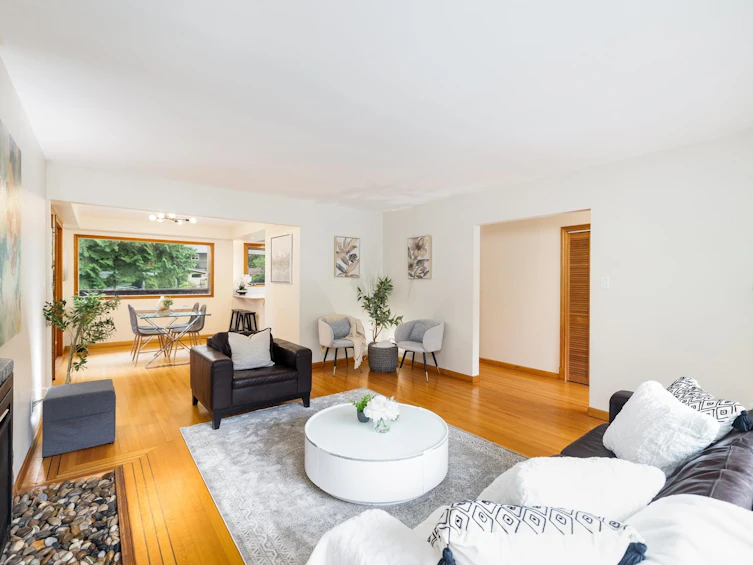 1561 Merlynn Crescent, North Vancouver, BC, V7J 2X9 - 6