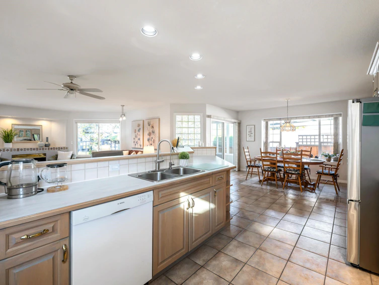 4683 218a Street, Langley, BC, V3A 8H8 - 12