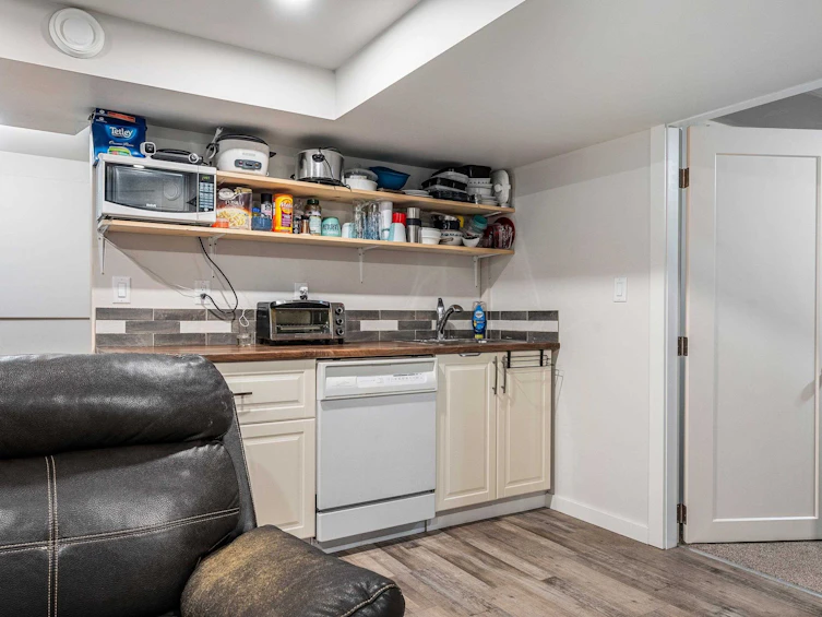 404 Birch Street, Cultus Lake, BC, V2R 4Z3 - 27