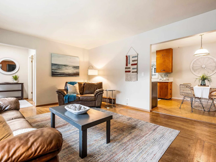 404 Birch Street, Cultus Lake, BC, V2R 4Z3 - 11