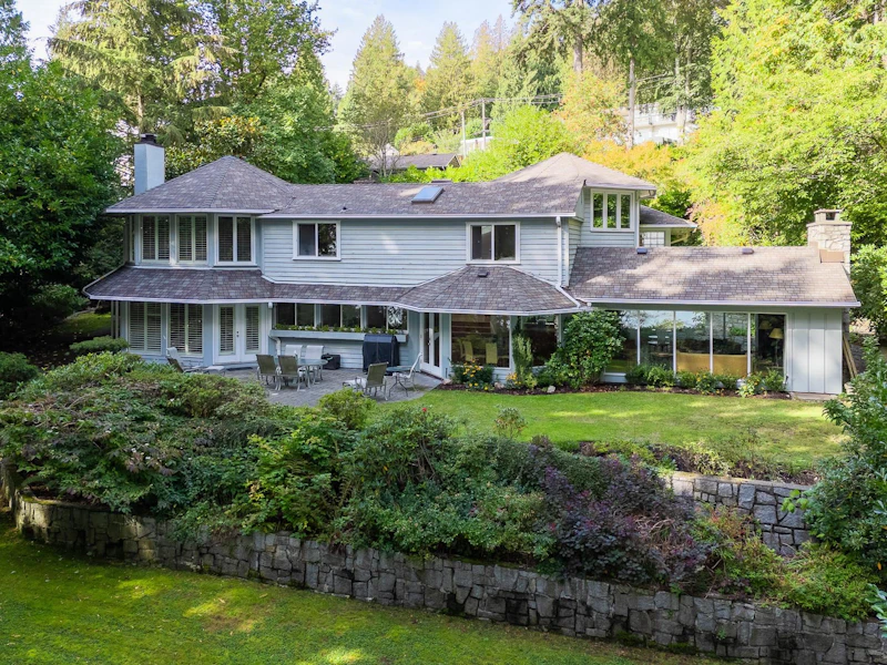 4708 Dogwood Lane, West Vancouver BC V7W 1J1