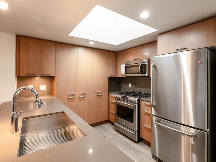 614-95 Moody Street, Port Moody, BC, V3H 0H2 - 2