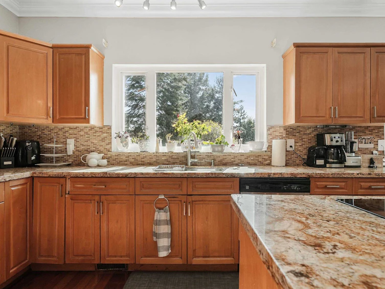 18152 58 Avenue, Surrey, BC, V3S 1M1 - 10