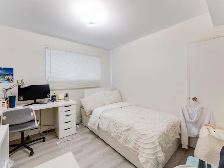 10 N Stratford Avenue, Burnaby, BC, V5B 1K9 - 25