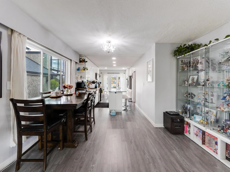 10 N Stratford Avenue, Burnaby, BC, V5B 1K9 - 6
